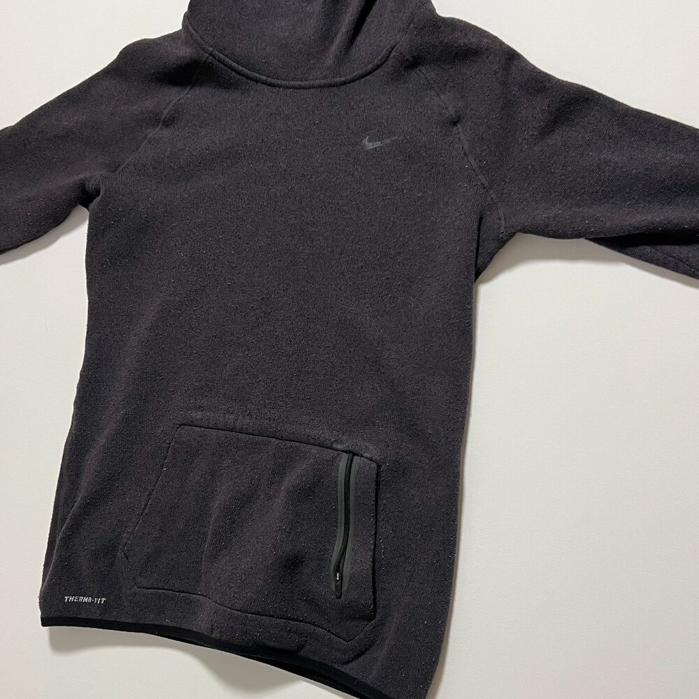 Nike Hoodie Therma Fit Funnel Neck Fleece Lined Thumb Holes Women's size Medium